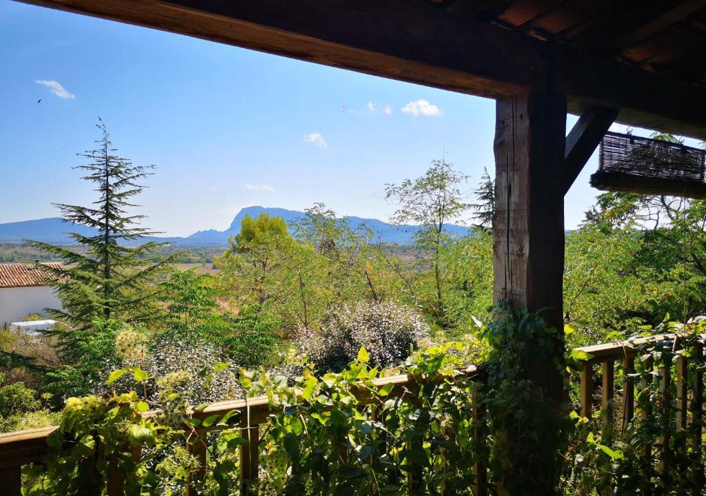 Notre-Dame-de-Londres House | Domaine des Arcs