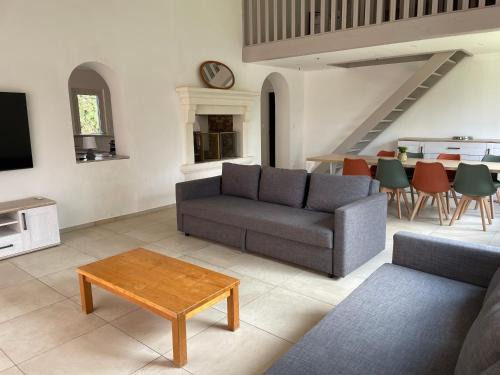 Bessan Apartment | Domaine de l'Aumone