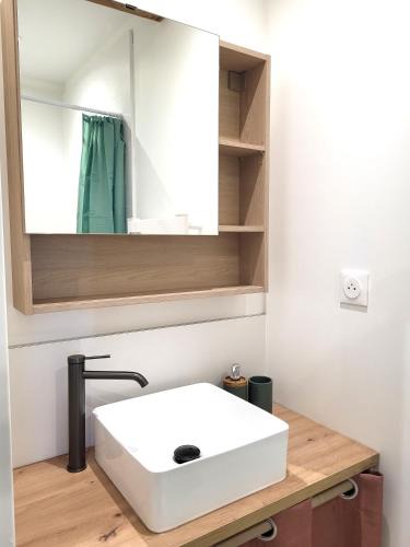 Tourbes House | Domaine de l'Envolée