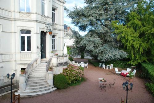 Les Rosiers-sur-Loire Bed & Breakfast | Domaine de l'Oie Rouge