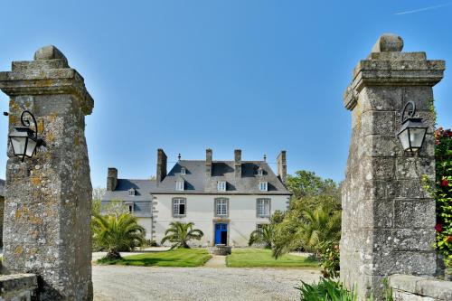 Baguer-Morvan House | Domaine de Launay blot