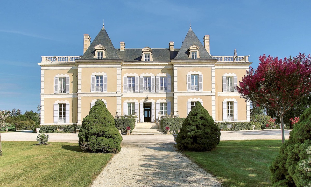 Notre-Dame-de-Sanilhac Bed & Breakfast | Domaine De Pouzelande B&B