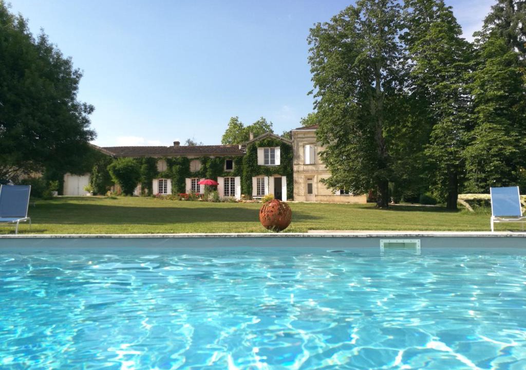 Bayas Bed & Breakfast | Domaine de Rateau