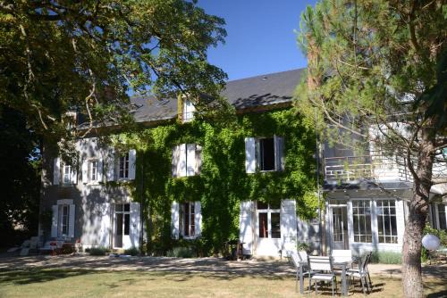 Villers-les-Ormes Bed & Breakfast | Domaine de Treuillaud