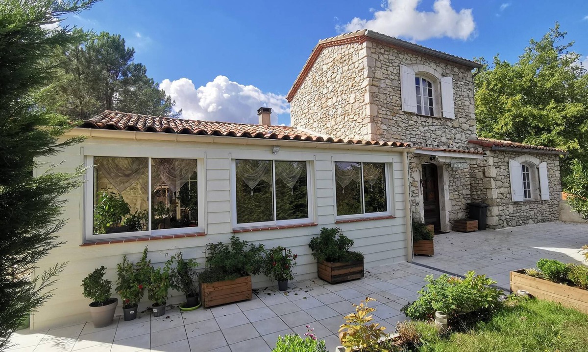 Fumel Bed & Breakfast | Domaine des 3 Cyprès Chez Nath & Pat