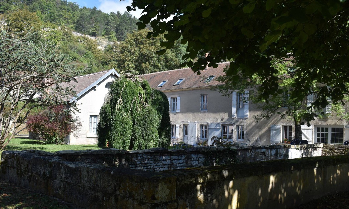 Ancy-le-Franc House | Domaine des Douves
