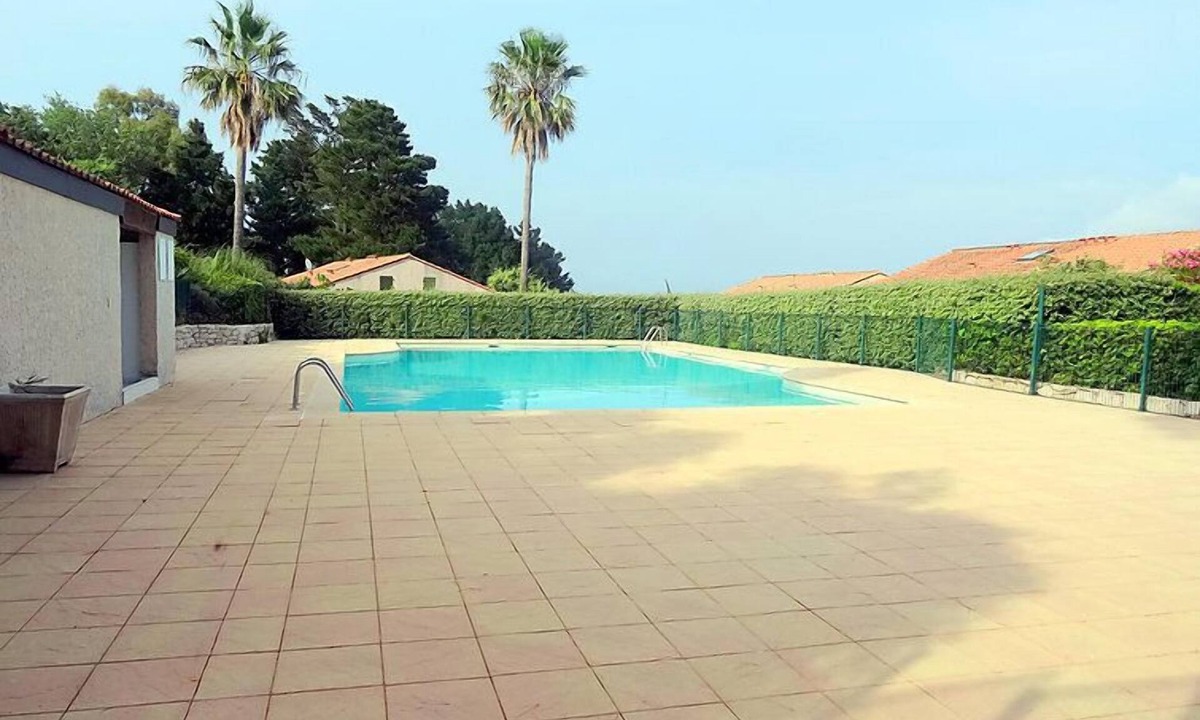 Cogolin House | Domaine des Vignes by Interhome