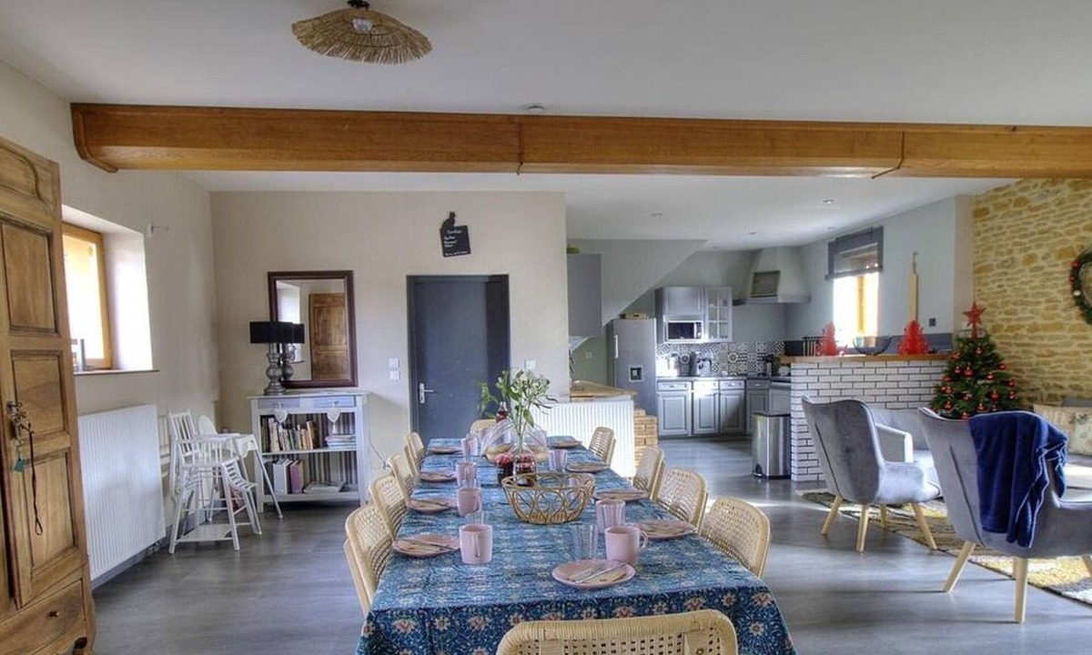 Beaujolais Pierres Dorees House | Domaine des Vignes d'Hôtes