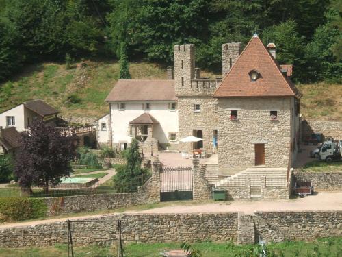 Saint-Sernin-du-Bois House | Domaine Du Bas De Chene