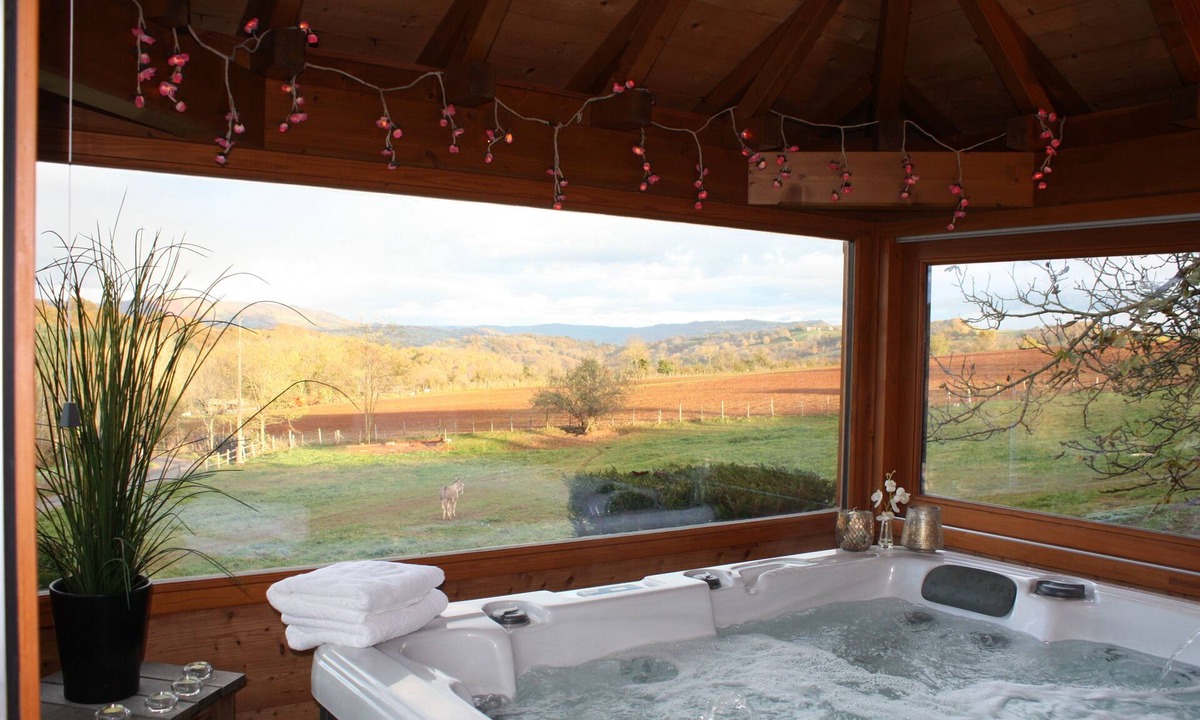 Saint-Cyprien-sur-Dourdou Bed & Breakfast | Domaine du Mas Naut