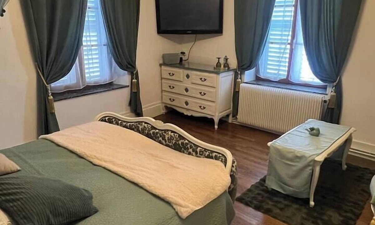 Favieres House | Domaine du Rosière: gîte for 4 to 8 people