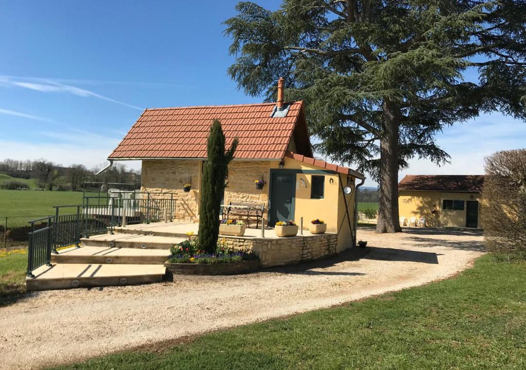 Saint-Nizier-sous-Charlieu House | Domaine BORCHAMPS.