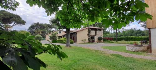 Maubec Bed & Breakfast | Domaine Jardin d'En Naoua