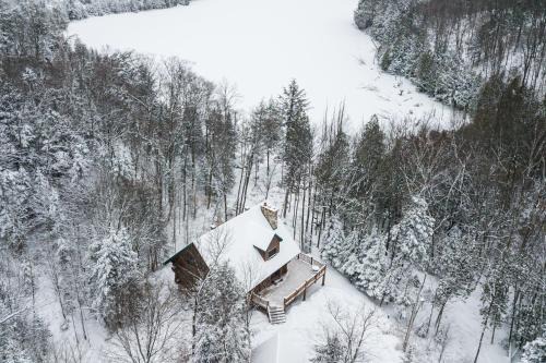 Grenville-sur-la-Rouge Ski Chalet | Domaine la Cedriere