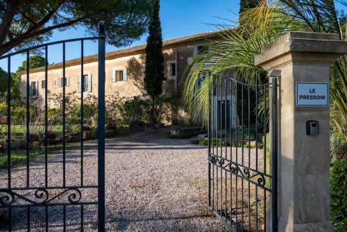 Beziers House | Domaine LE PRESSOIR - clim, wi-fi & parking