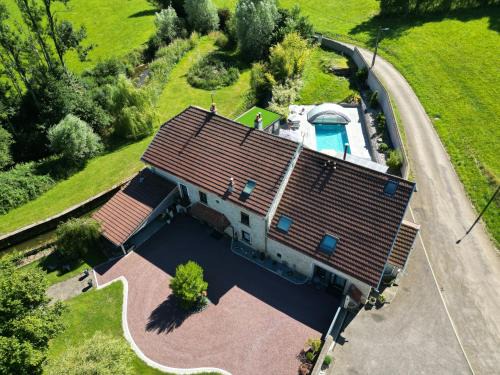 Comberjon Bed & Breakfast | Domaine Le Puits du Moulin