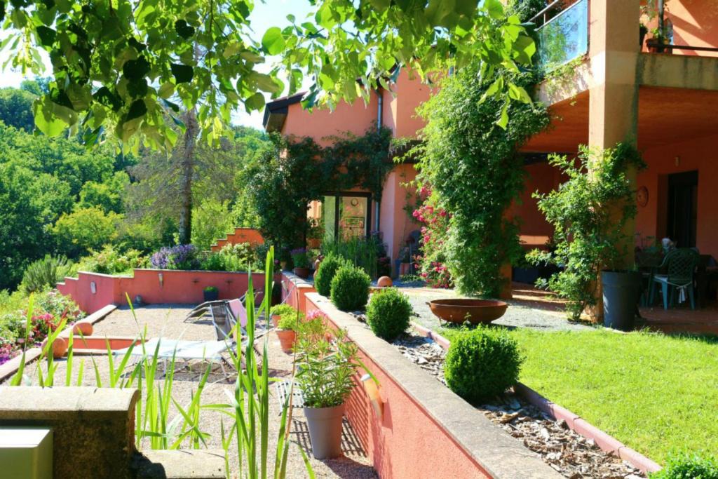 Laguepie Bed & Breakfast | Domaine Les Causeries