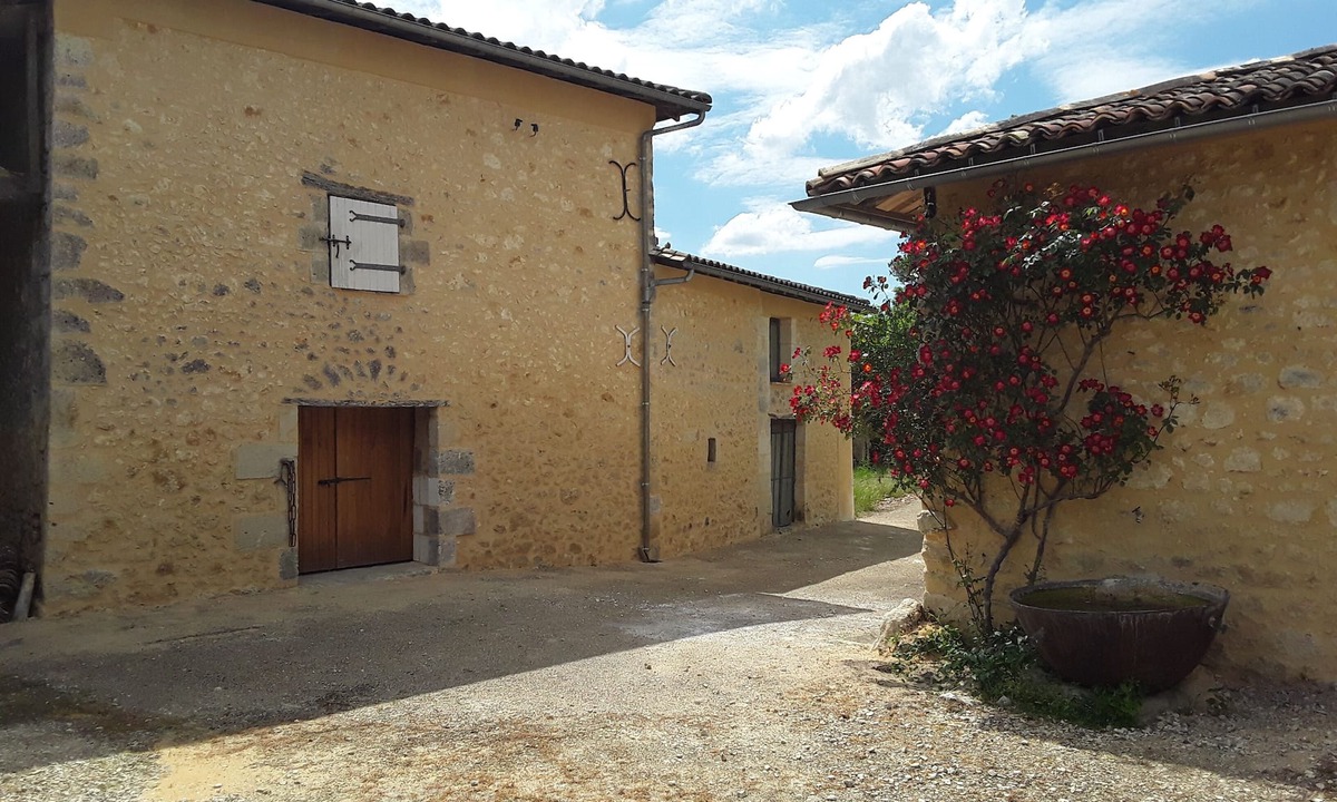 Montlieu la Garde Bed & Breakfast | Domaine les Galards