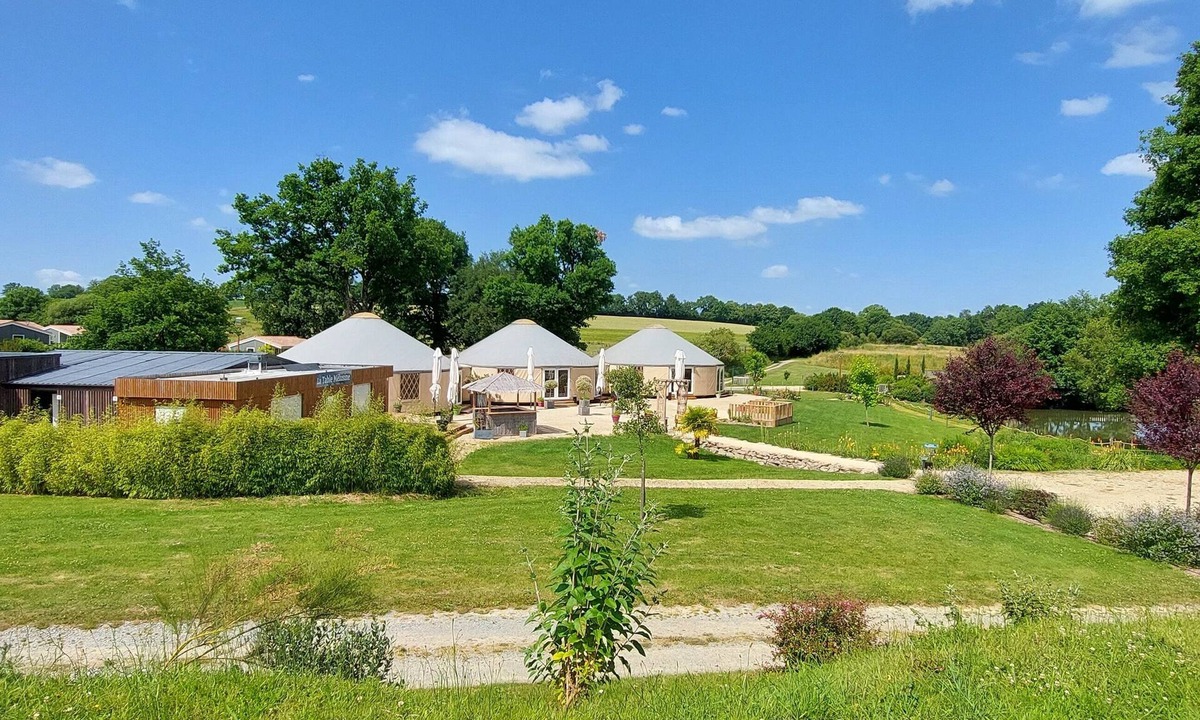 Les Epesses RV Rental | Domaine Mélusine