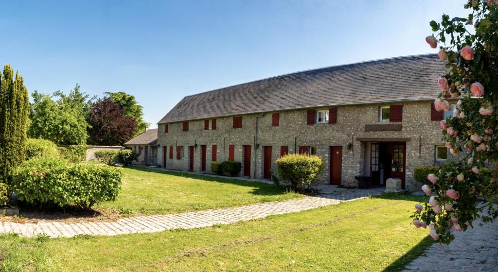 Guillerval Hotel | Domaine Malar