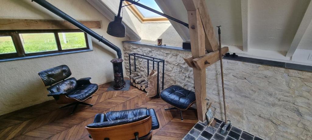 Saint-Hilaire-Fontaine House | Domaine Neuf