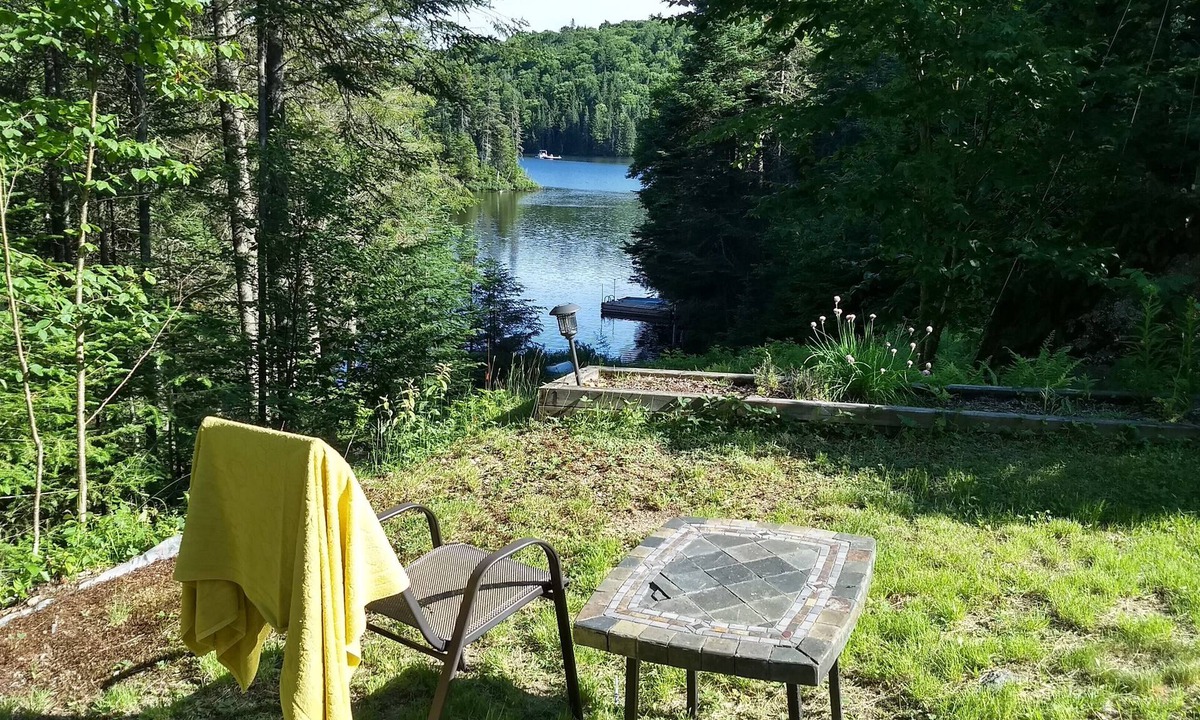 Riviere-a-Pierre Ski Chalet | Domaine Sauvage - Chalet sur le Bord D'un lac Paisible