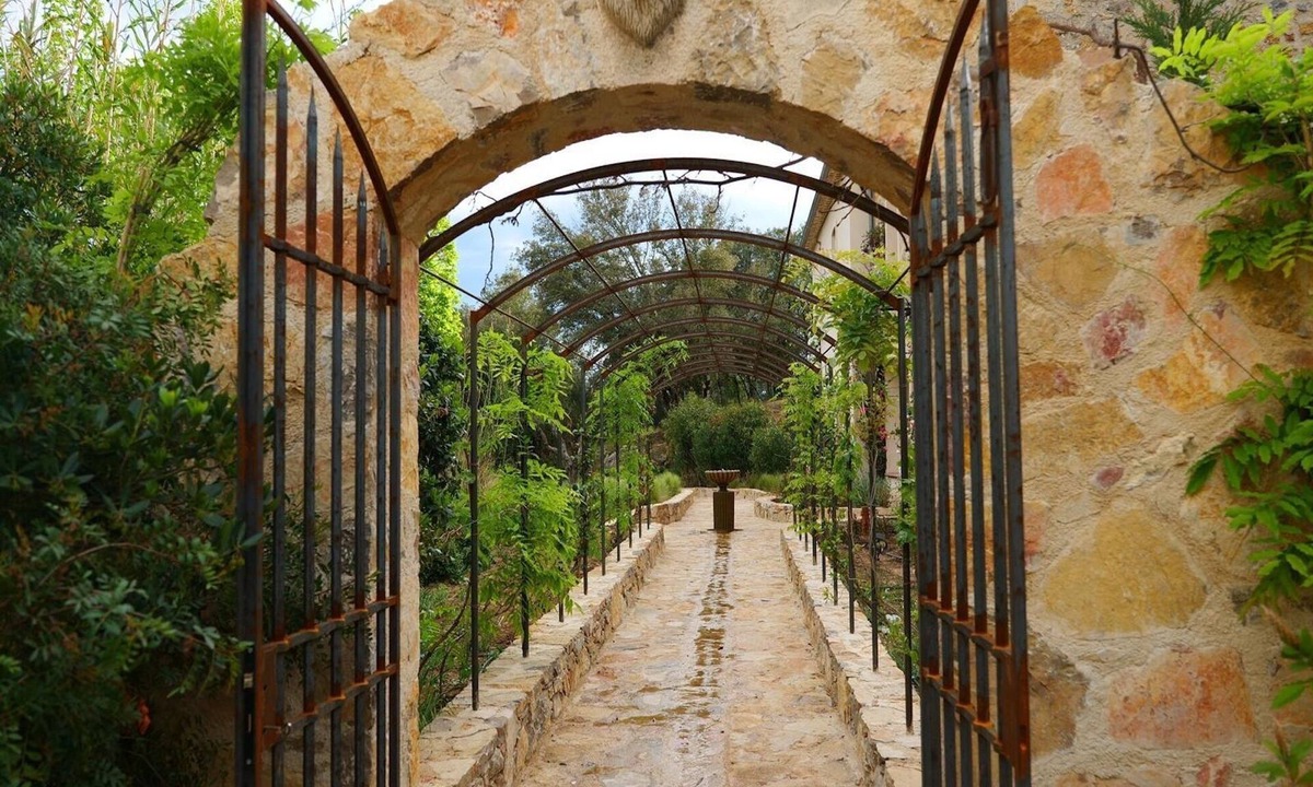 Le Thoronet Villa | Domaine Silvera