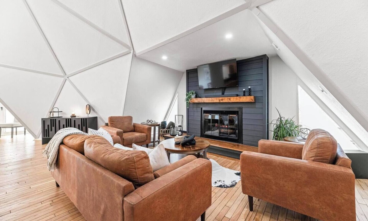 Bedford Apartment | Dome Manor/Pool + Hot Tub Near FIFA & AT&T