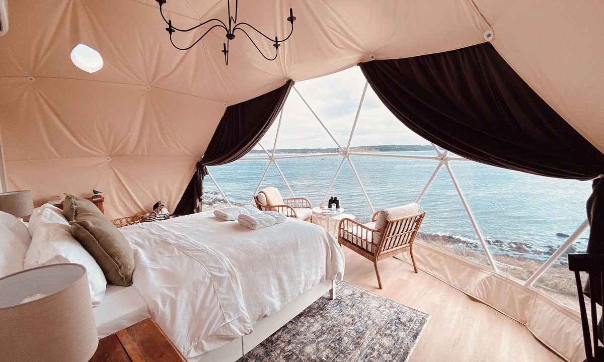 Dublin Shore Cottage | Dome One - Experience the ocean like never before. Private hot tub!