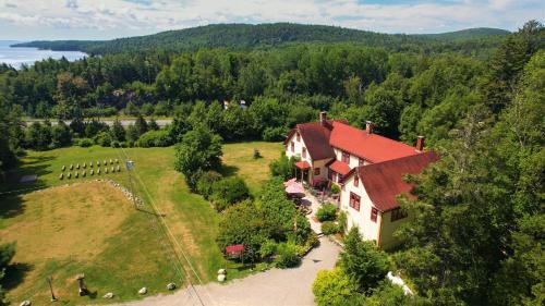 Saint Patrick Hotel | Dominion Hill Country Inn