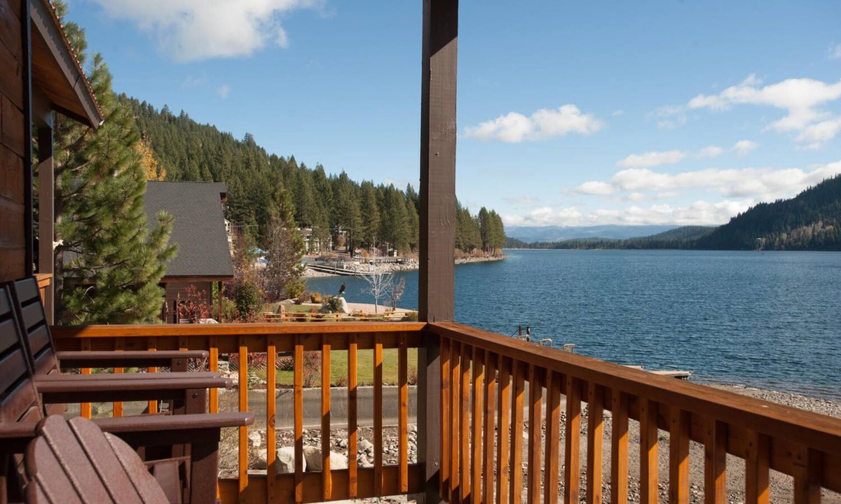 Truckee Condo | Donner Vista - Amazing Lakefront Condo with Breathtaking Panoramic Views, Private Deck