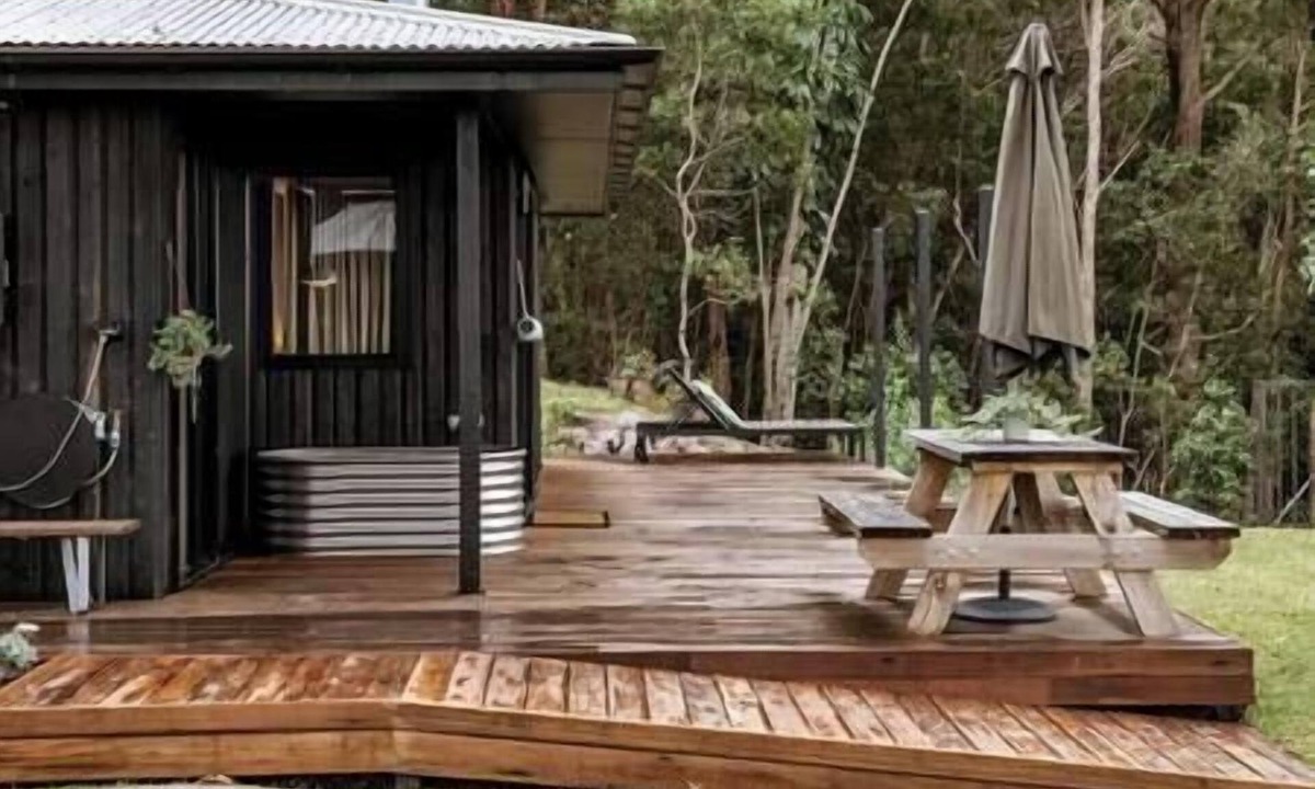 Booroobin House | Donnington Ridge Eco Cabin
