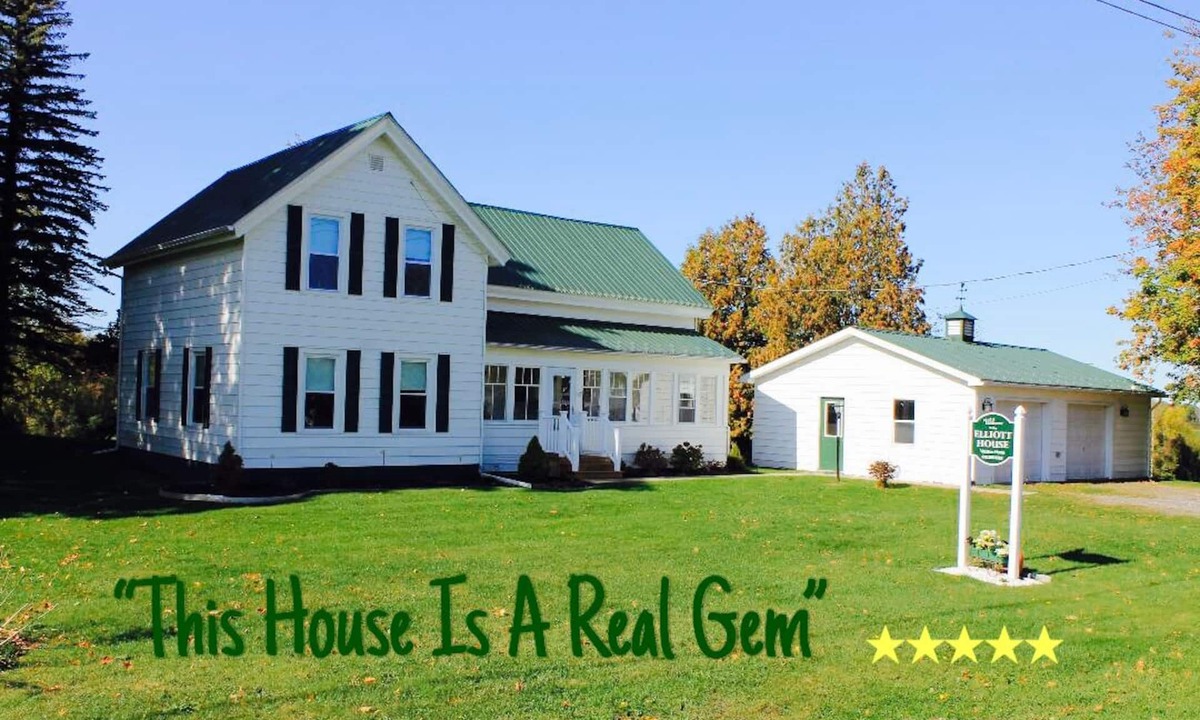 Madrid House | Don’t Rough it When You’re Away From Home; Stay at the Elliott House.