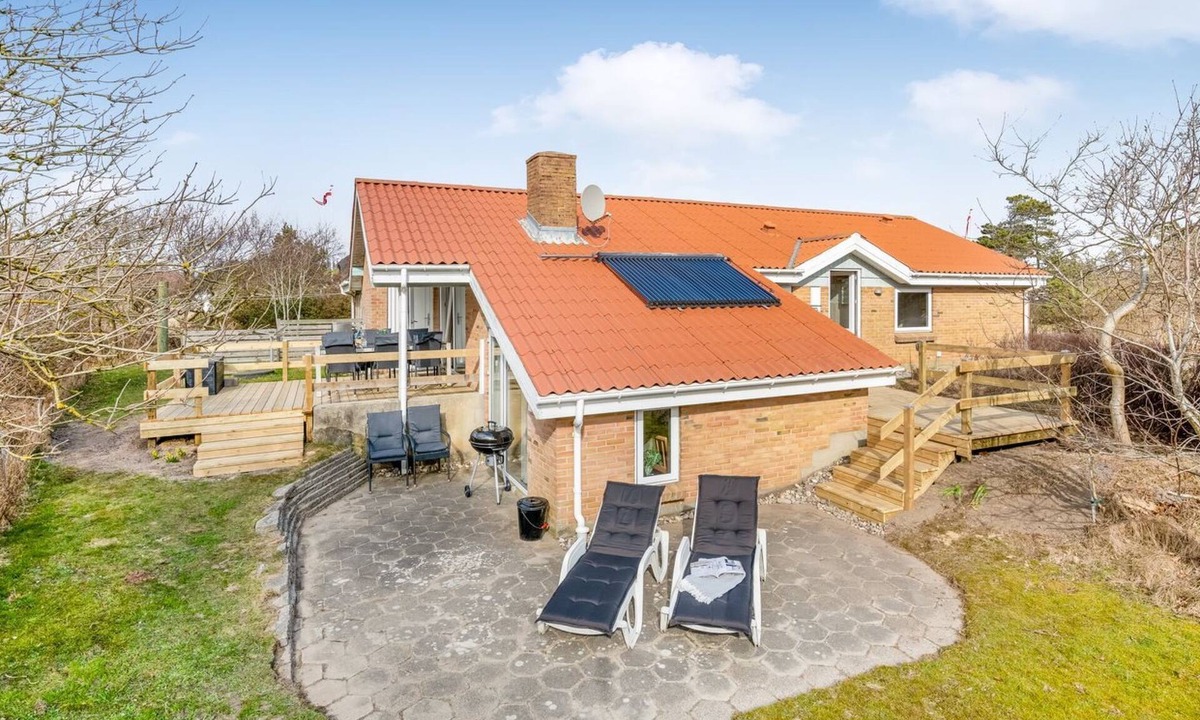 Lodbjerg Hede House | "Dorithea" - 1.3km from the sea by Interhome