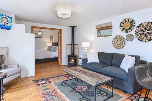Downtown Santa Fe House | Dos Hermanas 4, 5, 6 & 8 Downtown Courtyard