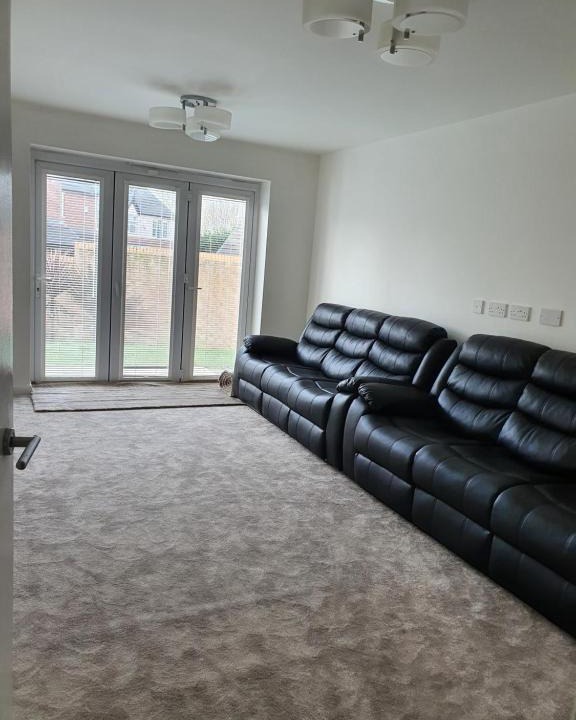 Cheadle House | Double bedroom in Cheadle