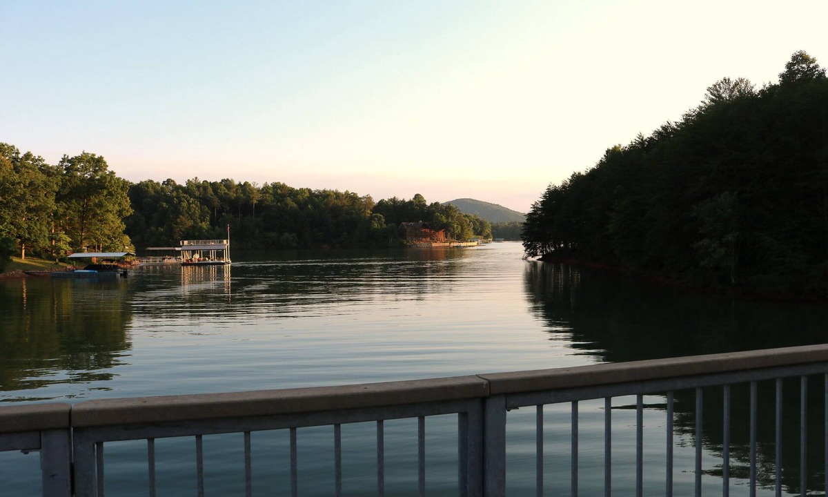 Blairsville Cabin | Double-Decker Dock - Beautiful View