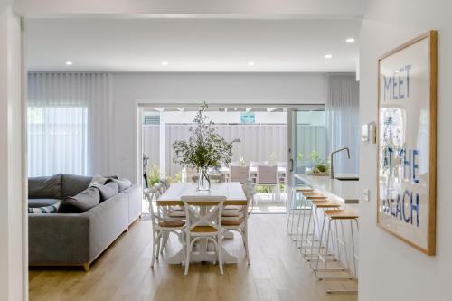 Dromana House | Double Delight