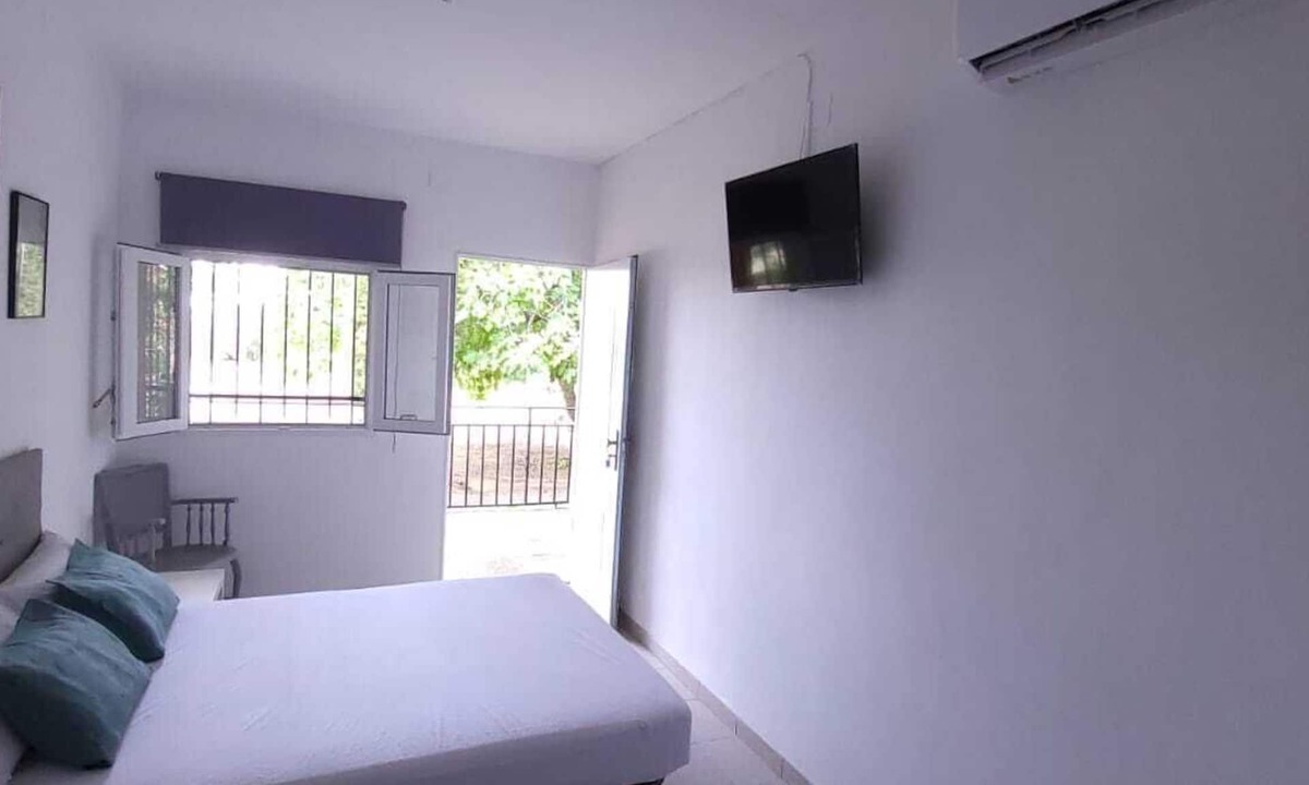 San Martin de Montalban Hostel | Double room with 1 double bed or 2 single beds