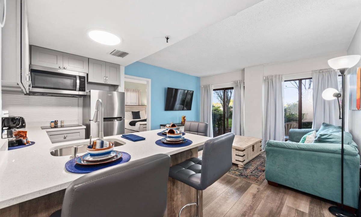 Southwest Orlando Condo | DOUBLE FLAT STUDIO - UNIVERSAL STUDIOS & INTERNATIONAL DRIVE