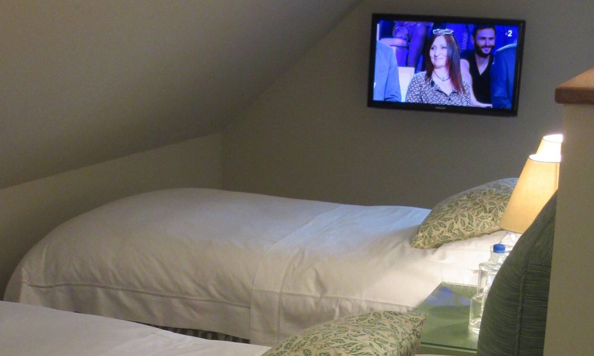 Louresse-Rochemenier House | Double OR Twin Room - Prestige-Douche Numero 4 & 7
