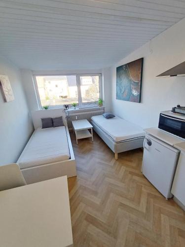 Norresundby Apartment | Double room 1 with Free Parking