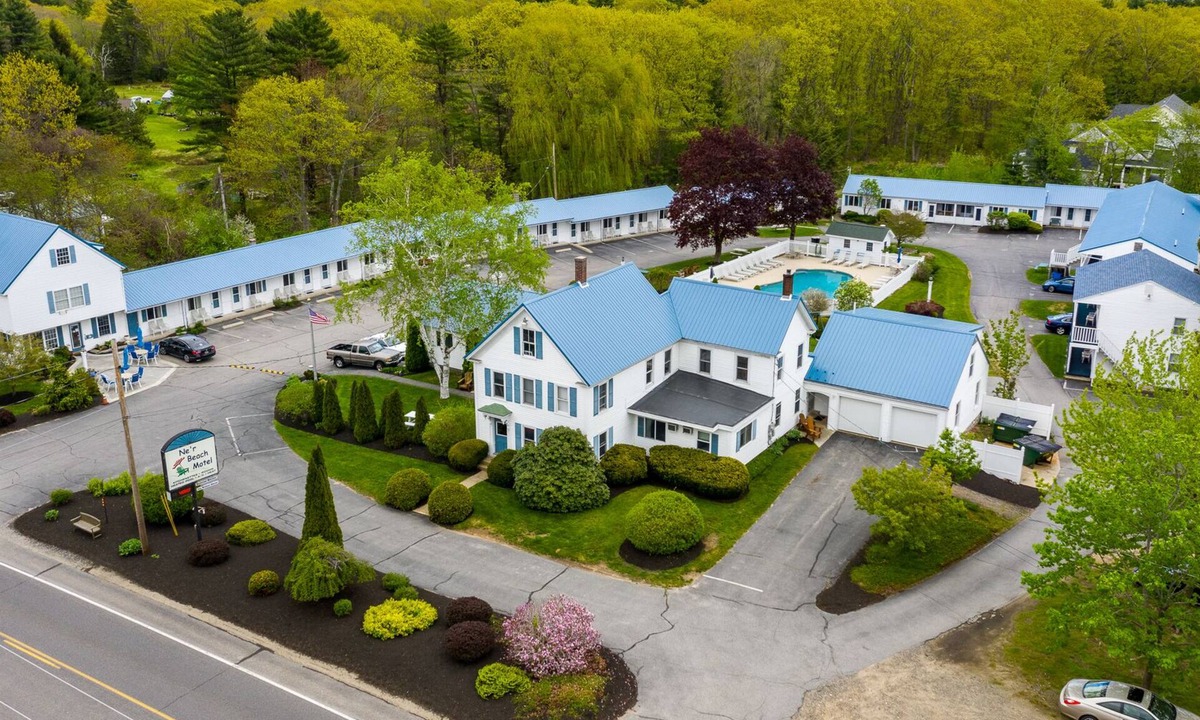 Wells Cabin | DOUBLE ROOM - 2 DOUBLE BEDS