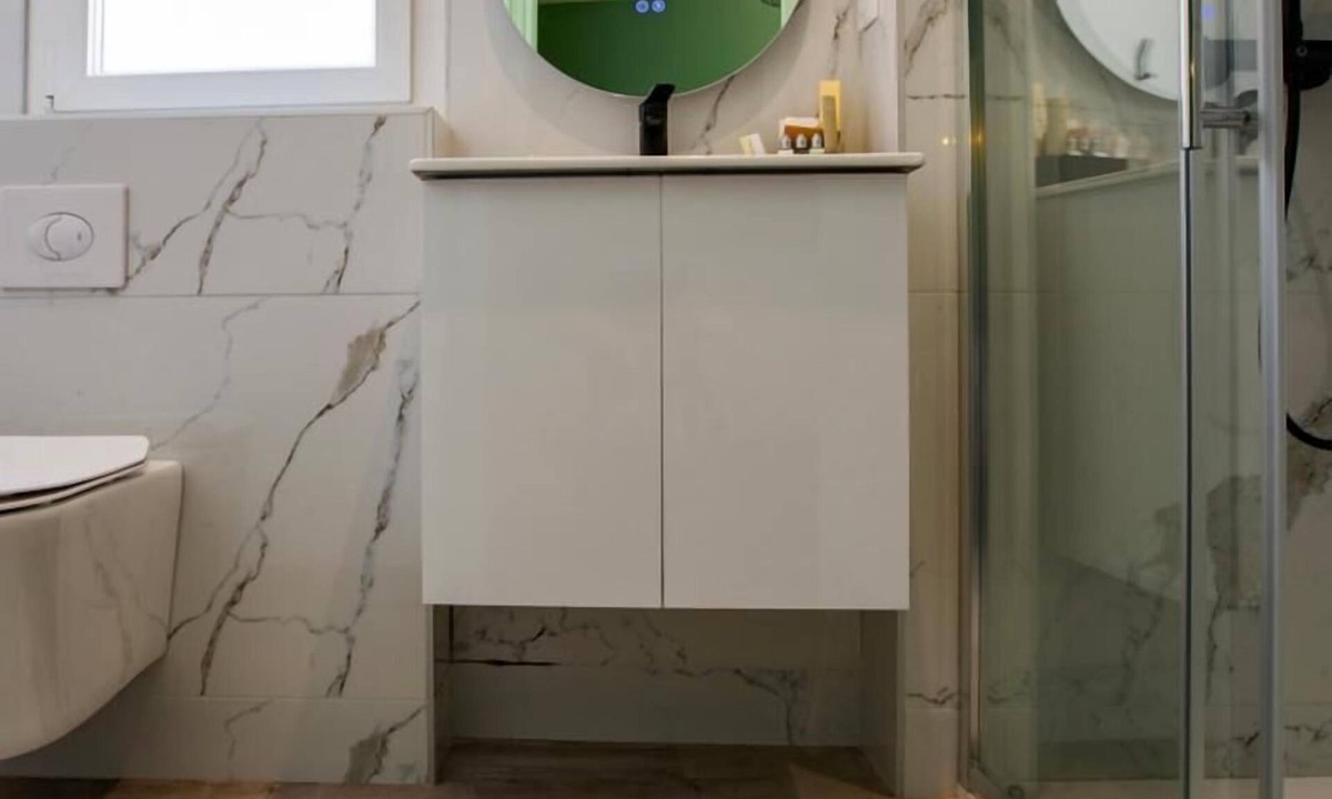 Sainte-Tulle Apartment | Double Room "Accacia"