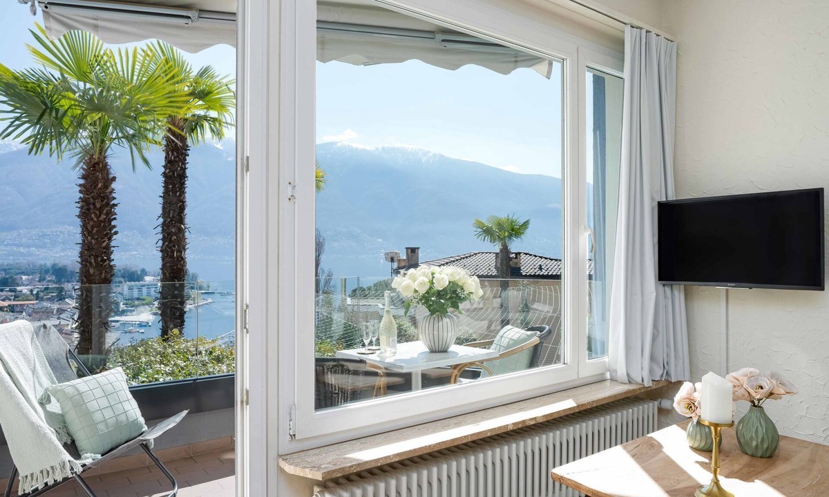Ascona Apartment | Double Room Classic by Interhome