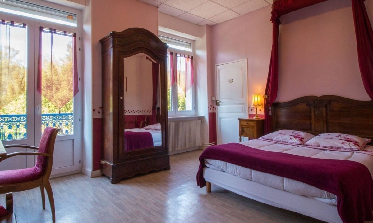 Saint-Affrique House | Double room-Comfort-Ensuite with Shower-2