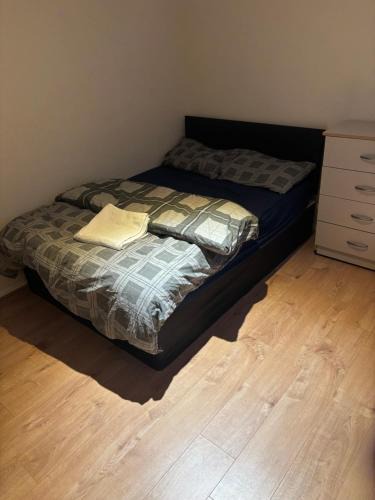 Elm Park House | Double room in a shared house