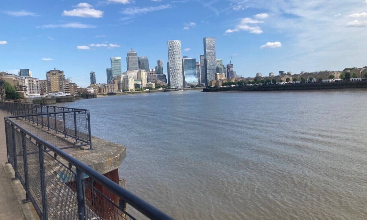 Shadwell Apartment | Double room in great location