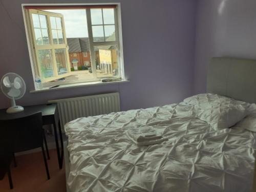 Whittington House | Double Room in Honiton House