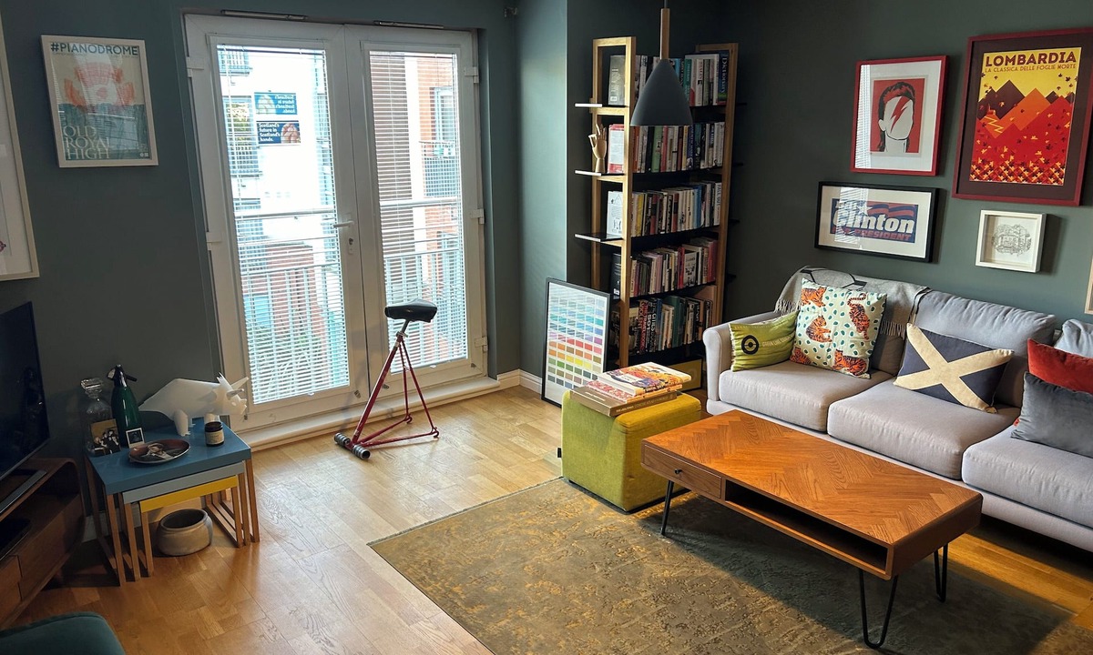 Gifford Apartment | Double Room in Modern Holyrood Courtyard Development.